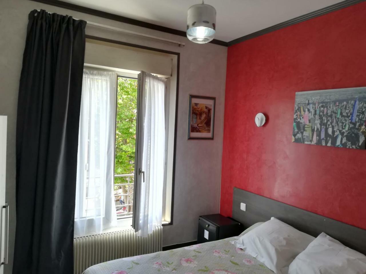 Hotel Moderne Saint-Denis  Exterior photo